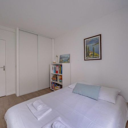 Apartamento Pleasant Flat In Bordeaux With Terrace And Parking Exterior foto