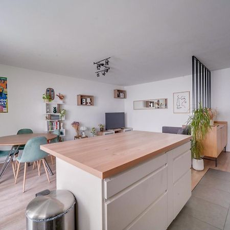 Apartamento Pleasant Flat In Bordeaux With Terrace And Parking Exterior foto